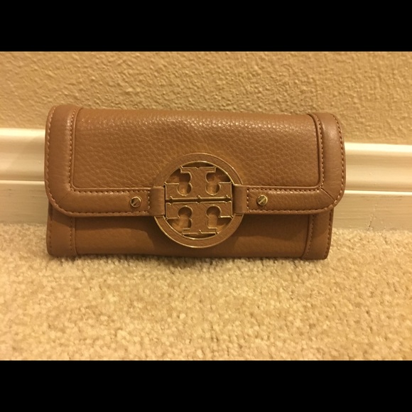 Tory Burch Handbags - Tory Burch wallet